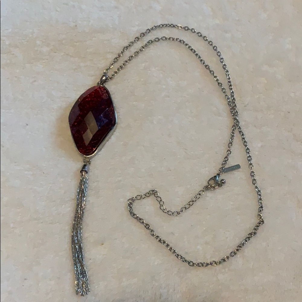 Long accent necklace